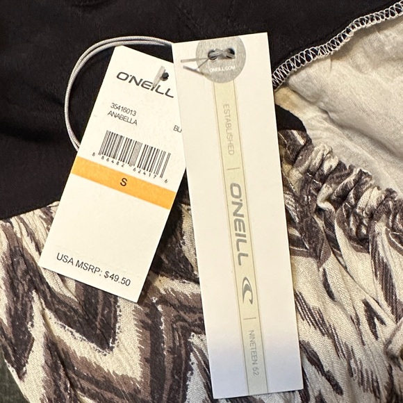 O'Neill Black and White Chevron Mini Dress - Picture 6 of 9